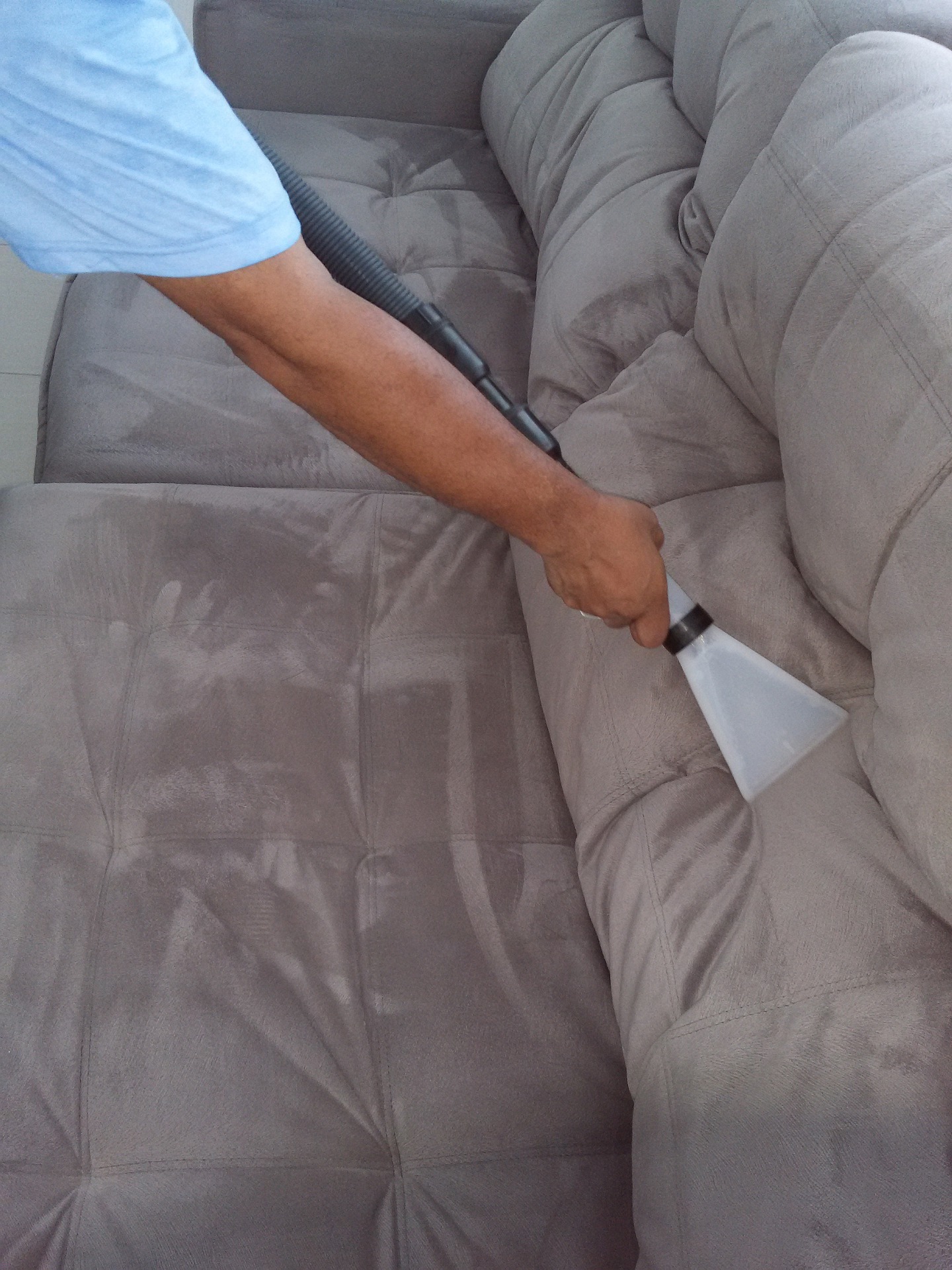 COUCH CLEANING